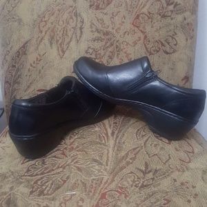Clarks black shoes